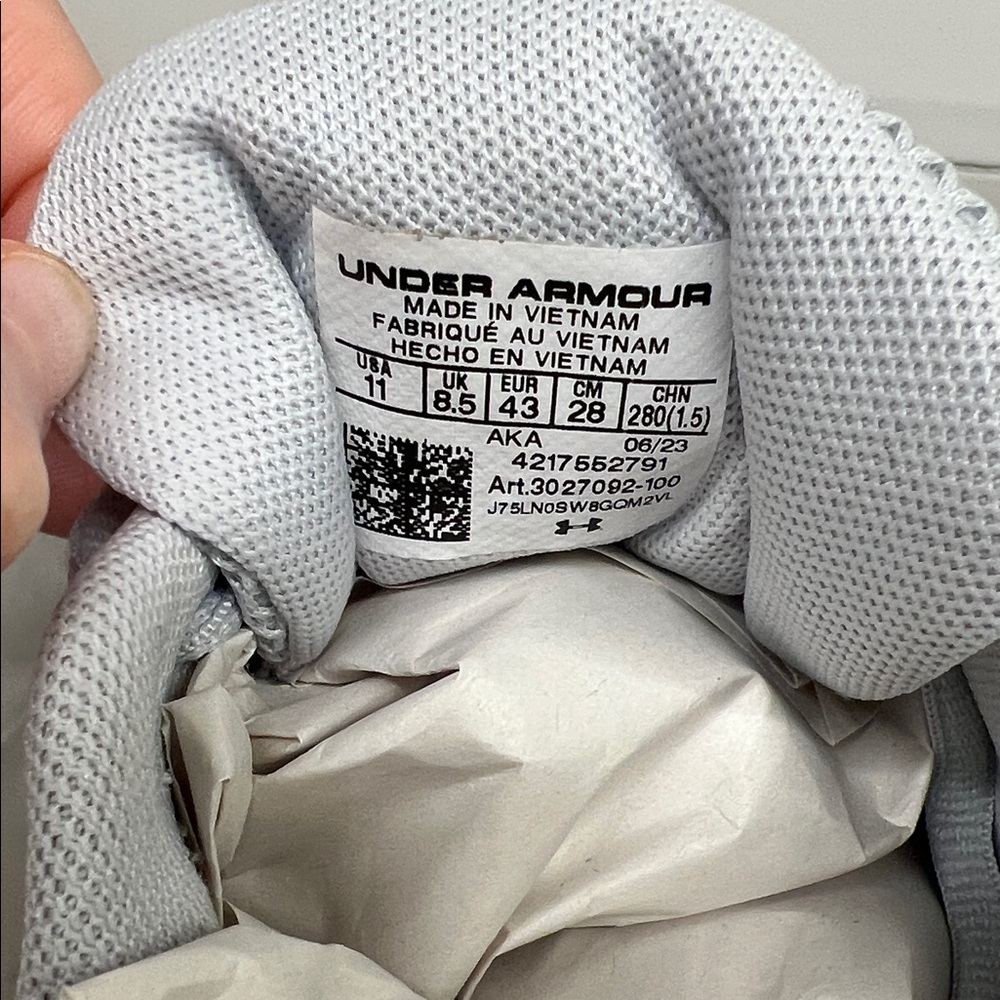 Under Armour White and Blue Athletic Shoes - Picture 4 of 6